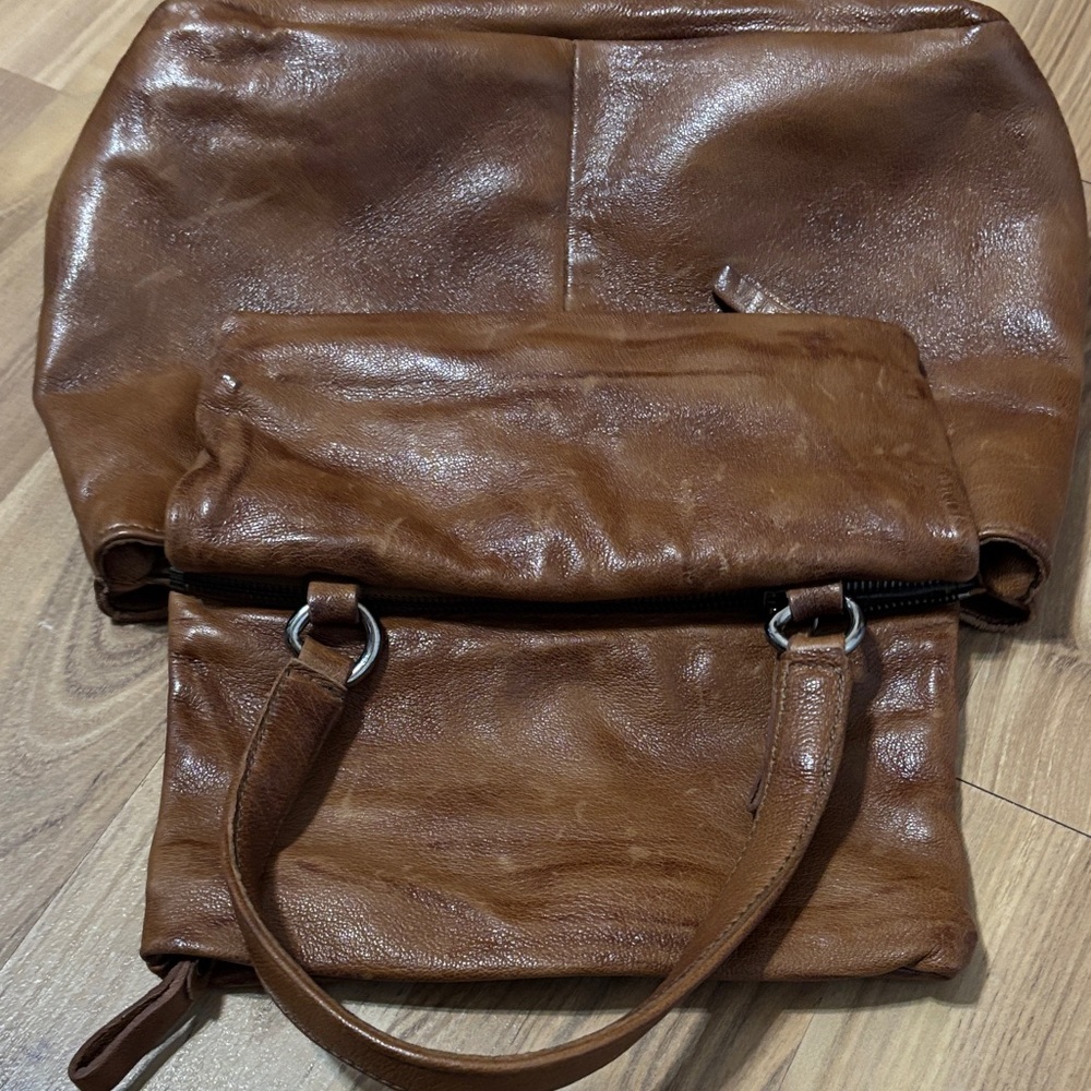 MJUS Women's Distressed Brown Leather Crossbody Bag with Adjustable Strap - Picture 15 of 16